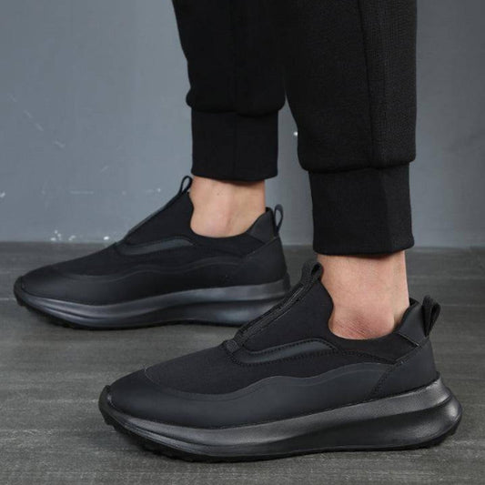 Men's Trendy Black Lightweight Breathable Slip-On Shoes